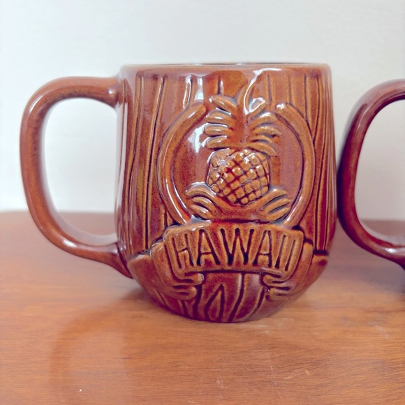 Vintage Hawaiian mugs - Picture 4 of 7